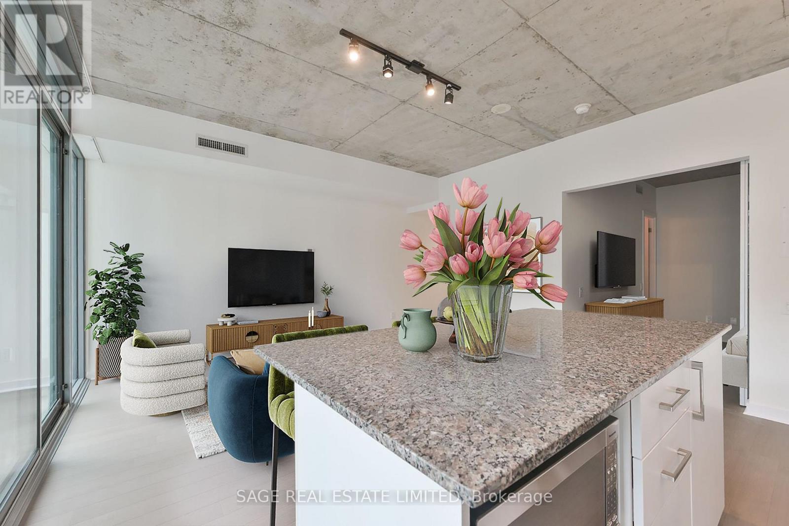 914 - 95 Bathurst Street Property Photo 7