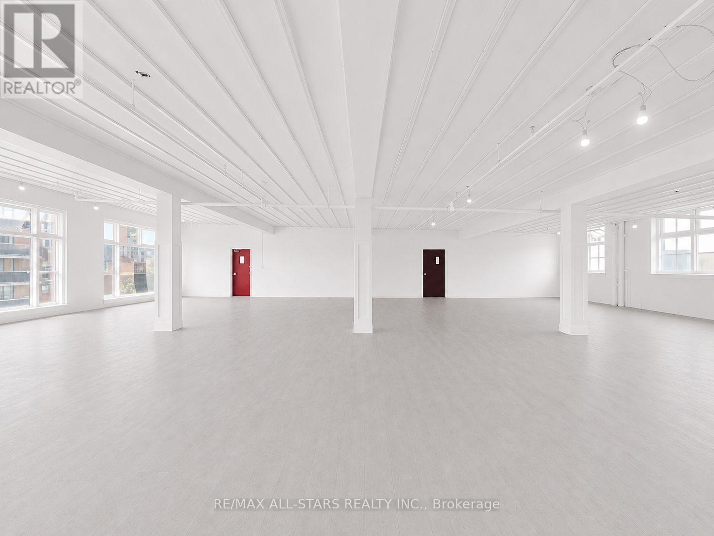 300 - 14 Mccaul Street Property Photo 7