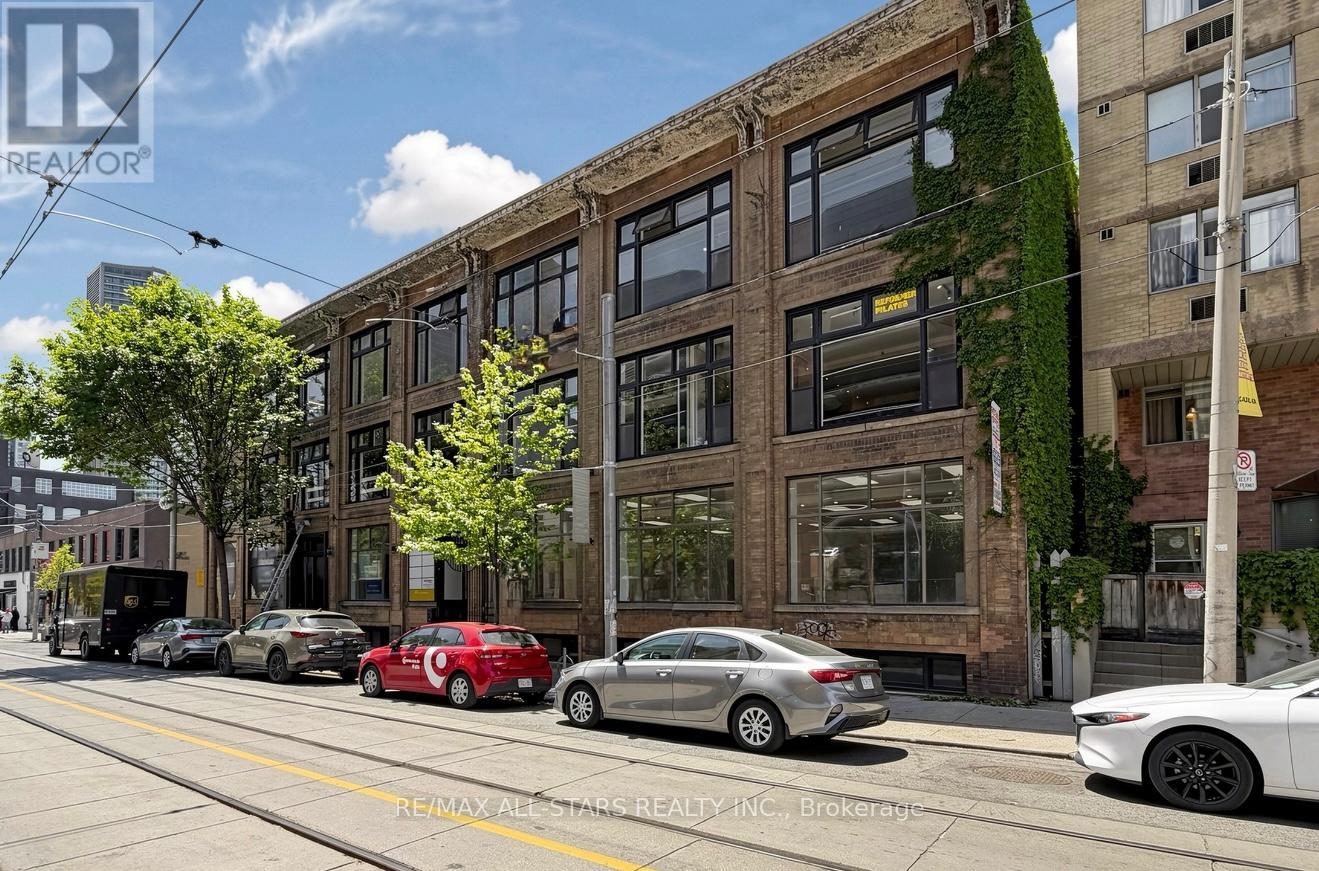 300 - 14 Mccaul Street Property Photo 12