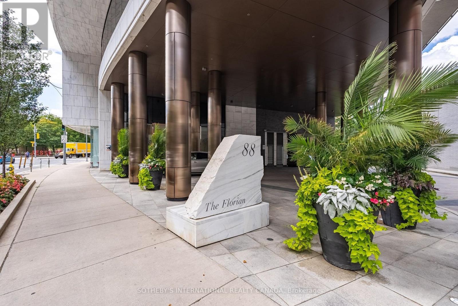 804 - 88 DAVENPORT ROAD
