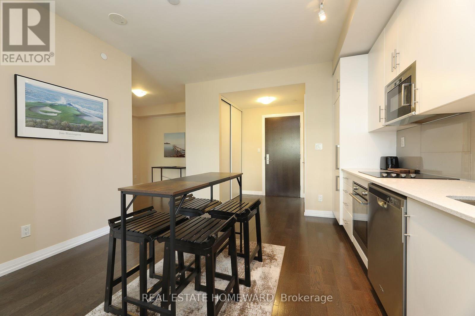609 - 460 Adelaide Street E Property Photo 5