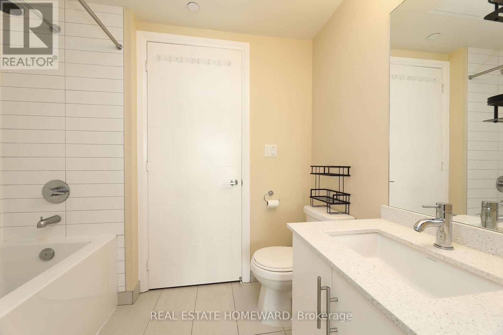 609 - 460 Adelaide Street E Property Photo 11