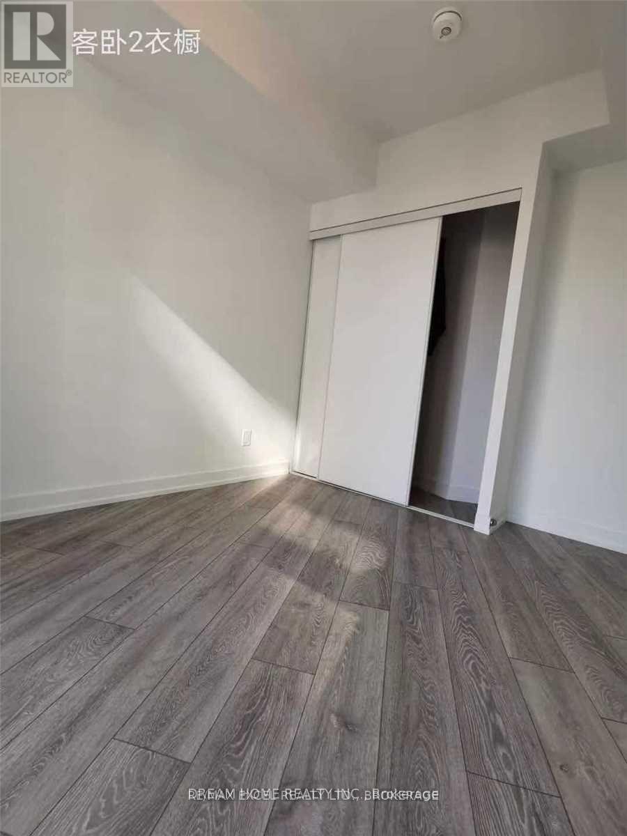 608 - 159 Wellesley Street E Property Photo 6