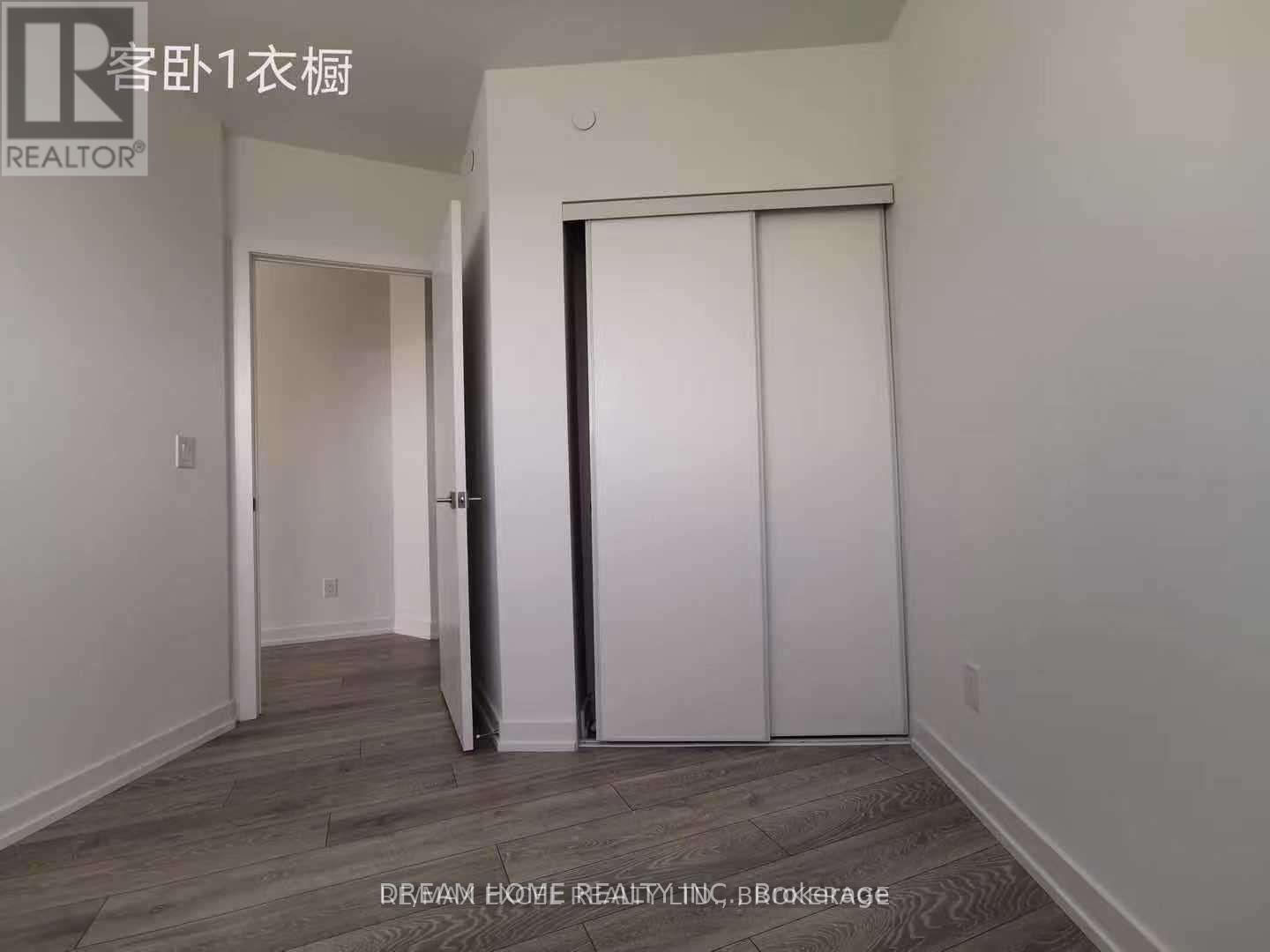 608 - 159 Wellesley Street E Property Photo 7