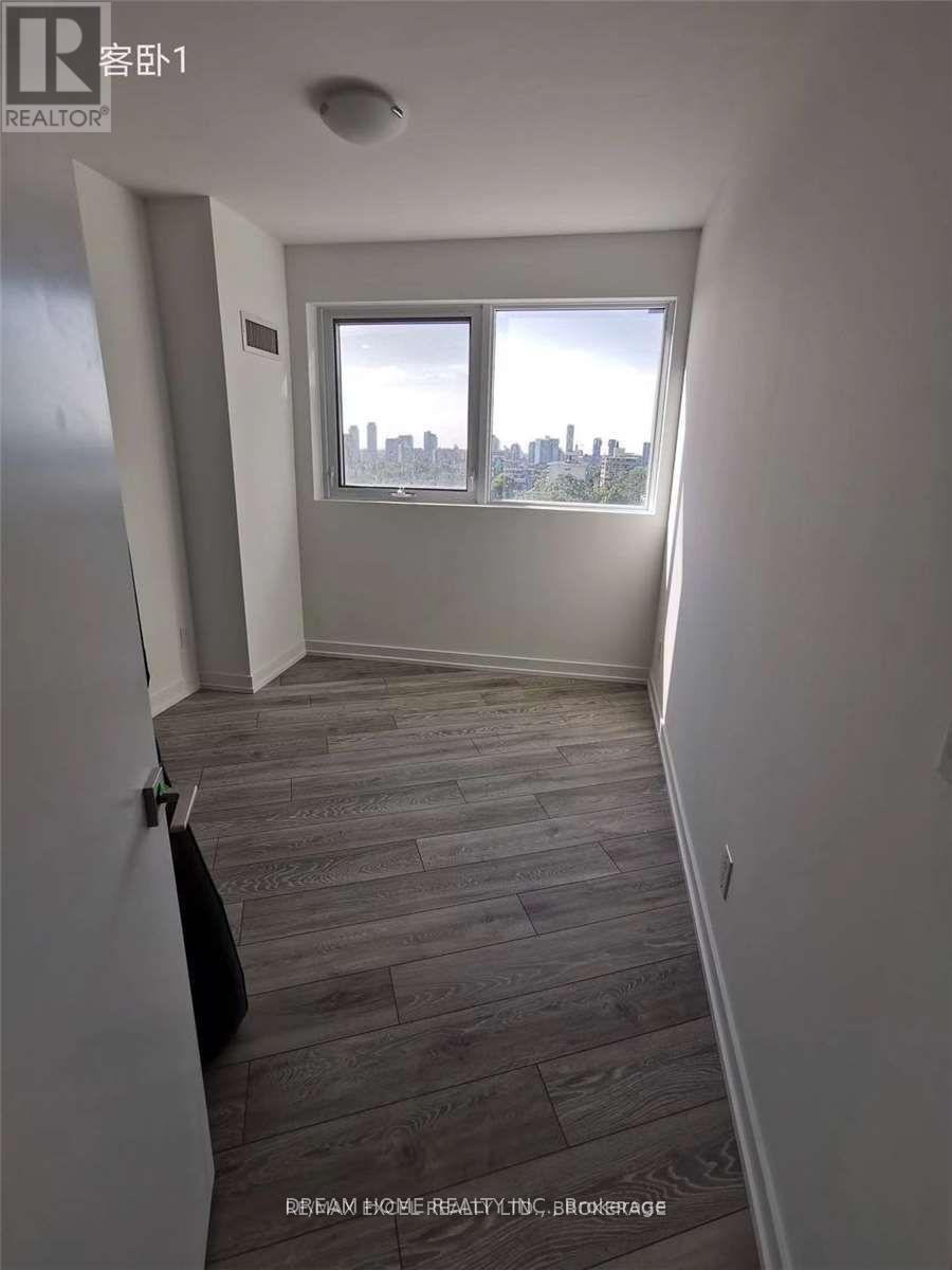 608 - 159 Wellesley Street E Property Photo 10