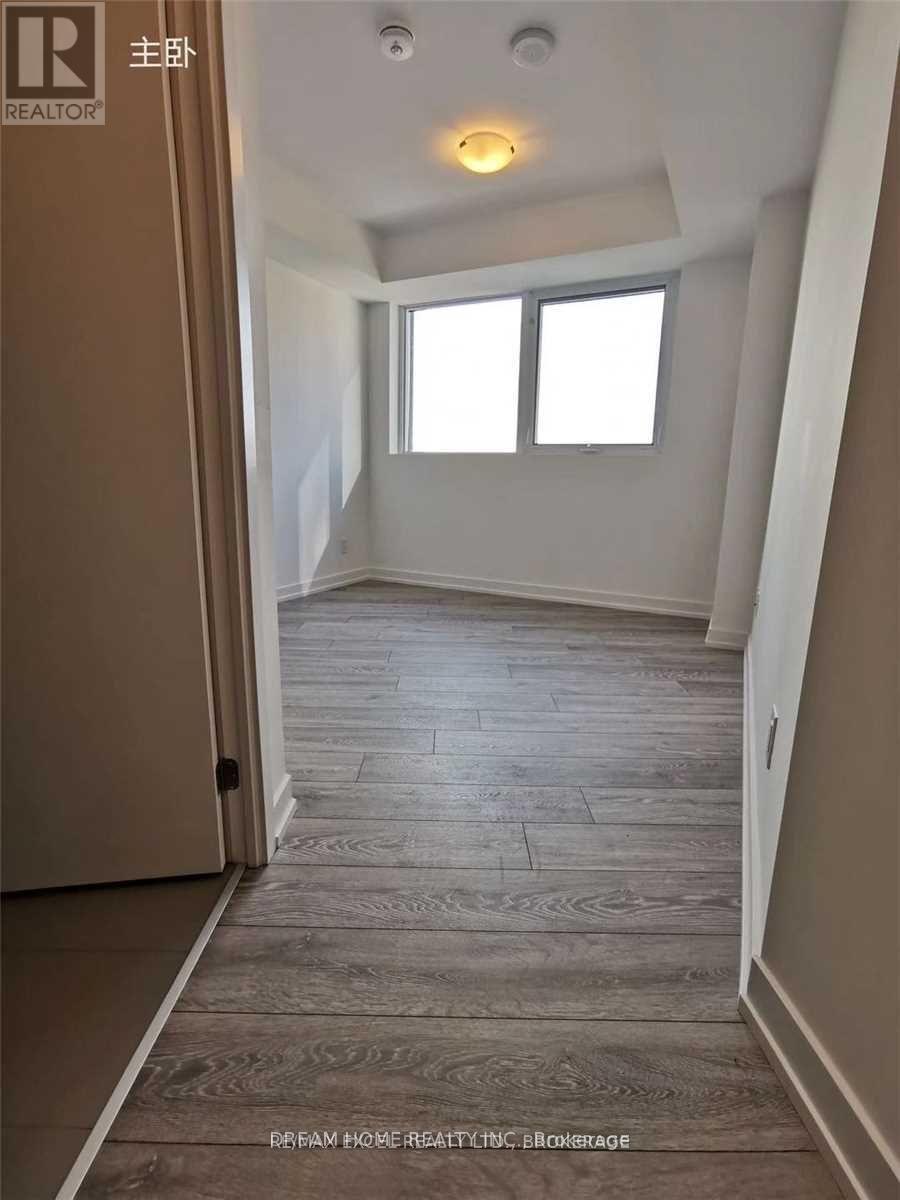 608 - 159 Wellesley Street E Property Photo 13
