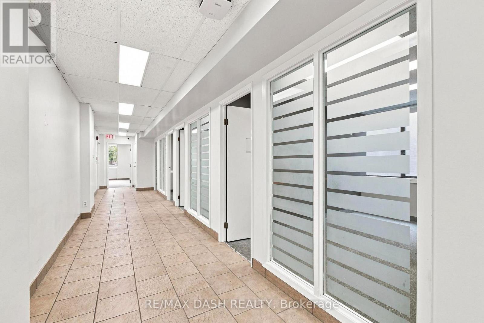 2/3/4 - 51 Eglinton Avenue E Property Photo 7