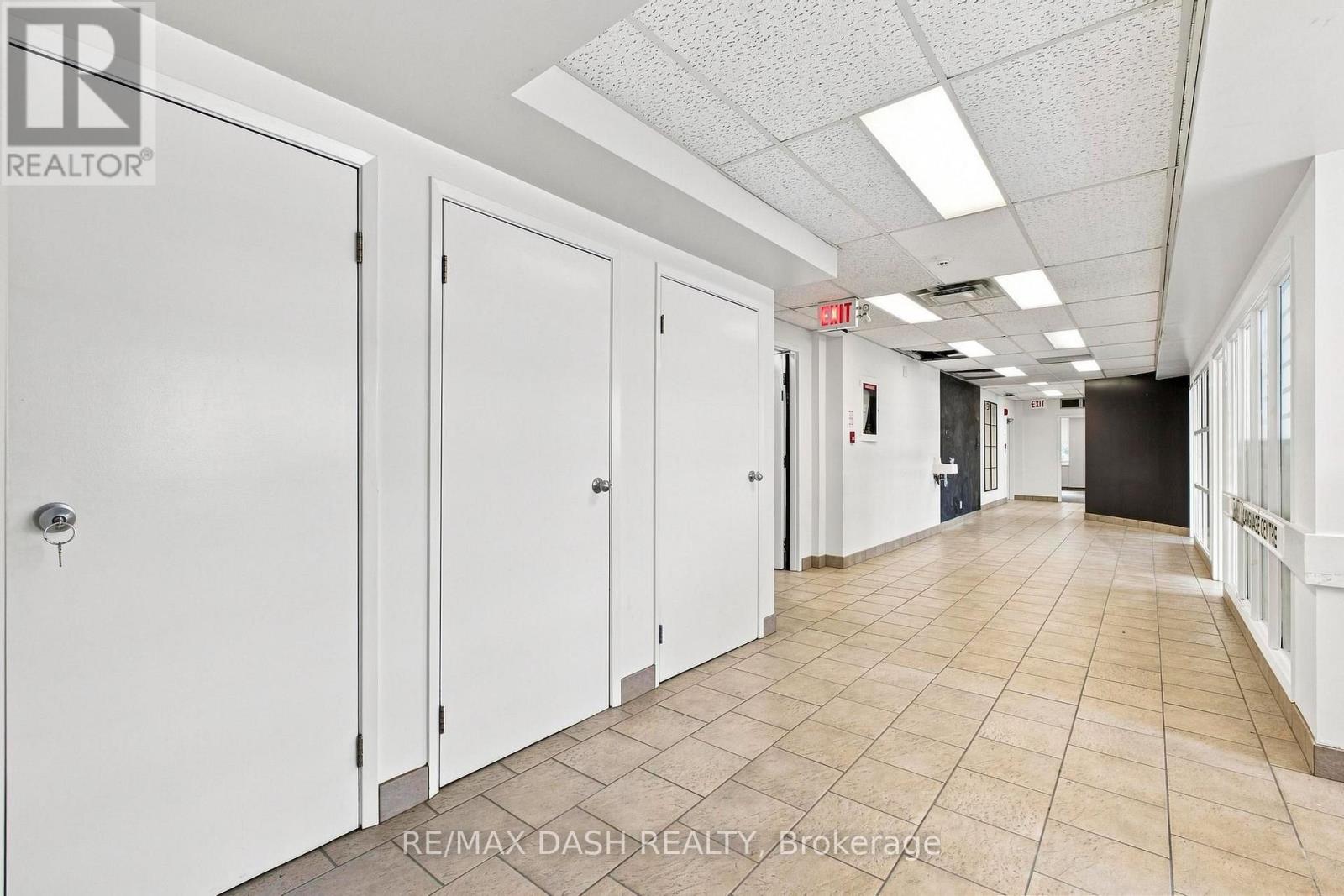 2/3/4 - 51 Eglinton Avenue E Property Photo 13