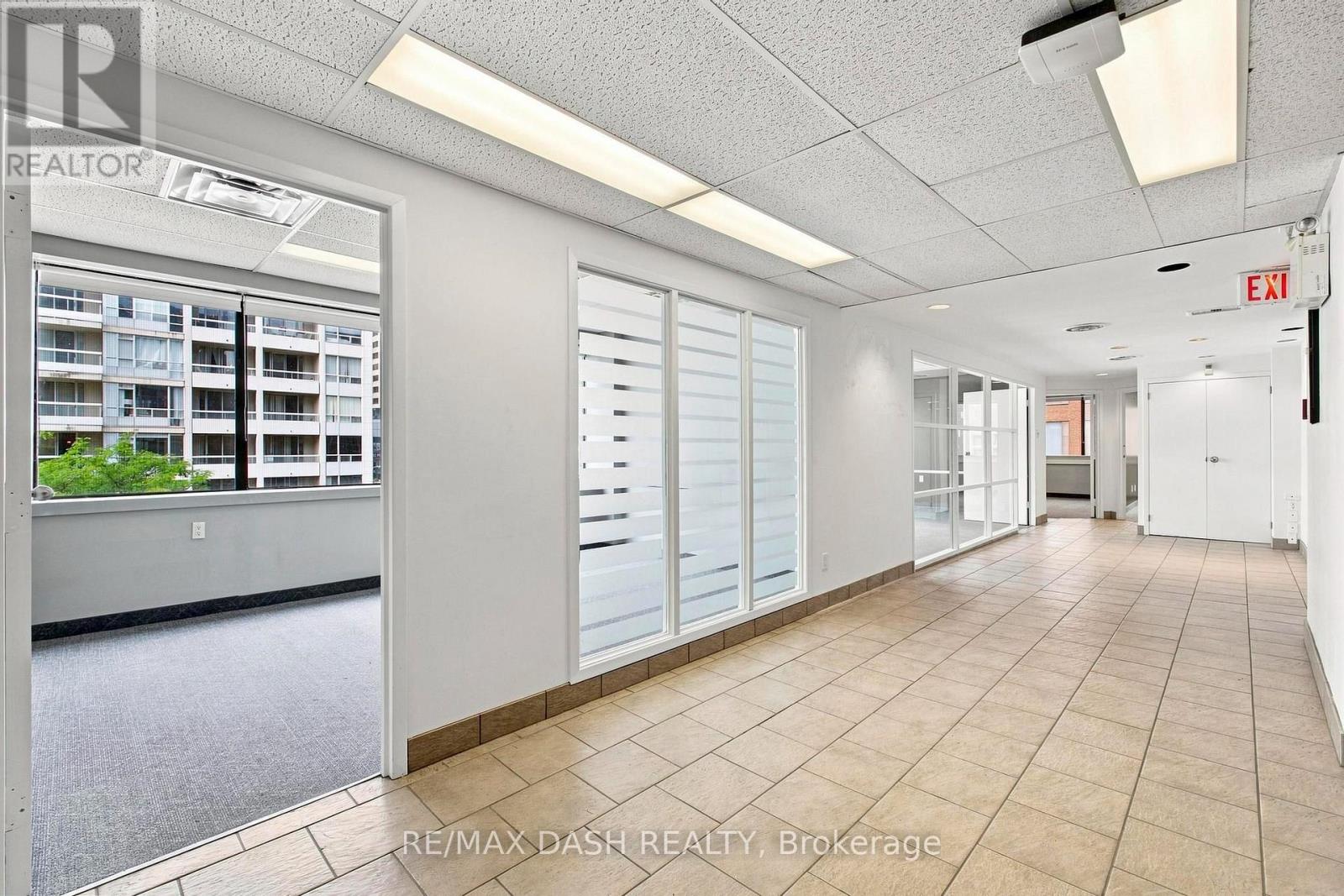 2/3/4 - 51 Eglinton Avenue E Property Photo 25