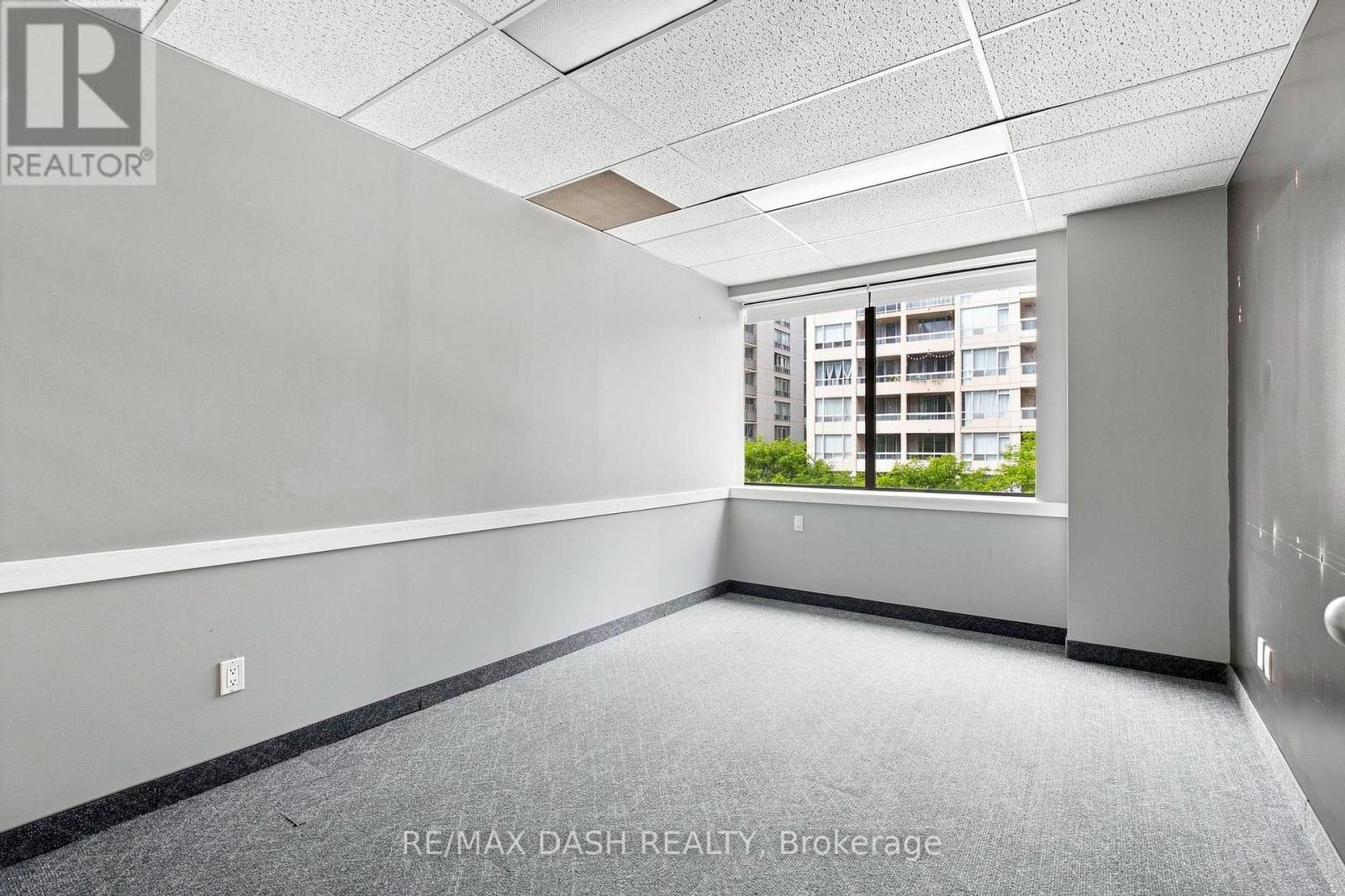 2/3/4 - 51 Eglinton Avenue E Property Photo 31