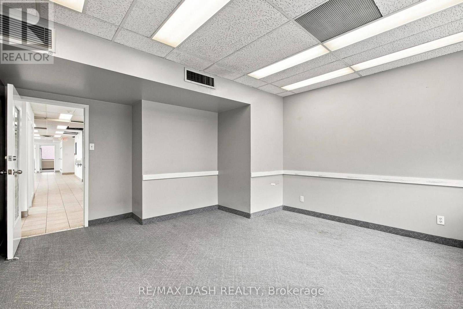 Fourth Floor - 51 Eglinton Avenue E Property Photo 22