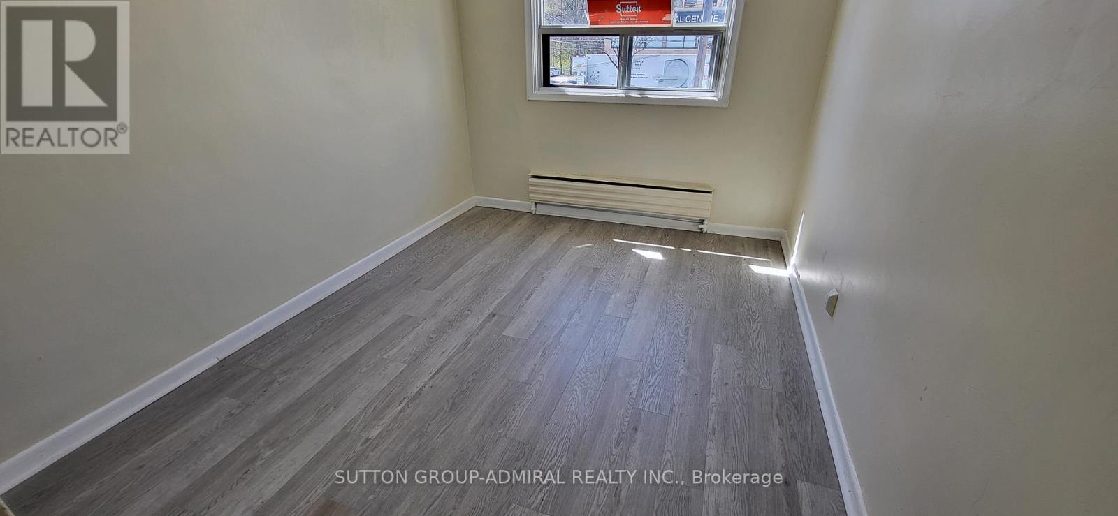 1 - 2839 Bathurst Street Property Photo 4