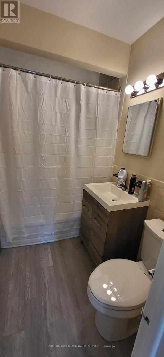 1 - 2839 Bathurst Street Property Photo 8