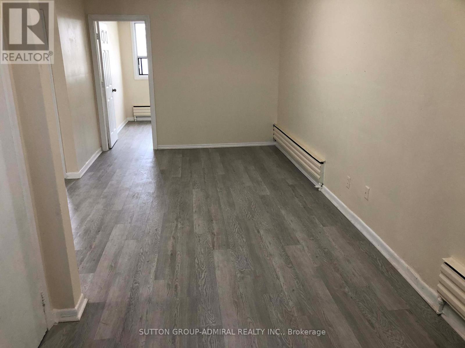 1 - 2839 Bathurst Street Property Photo 15