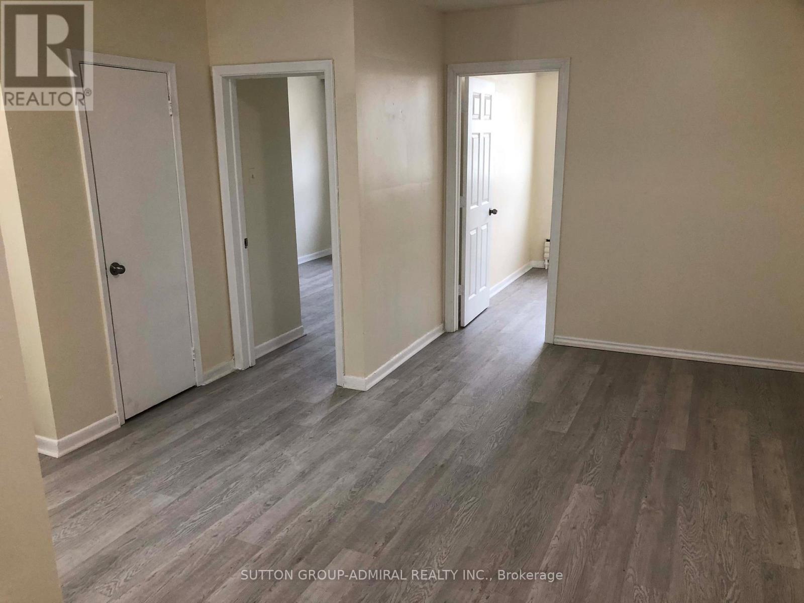 1 - 2839 Bathurst Street Property Photo 16