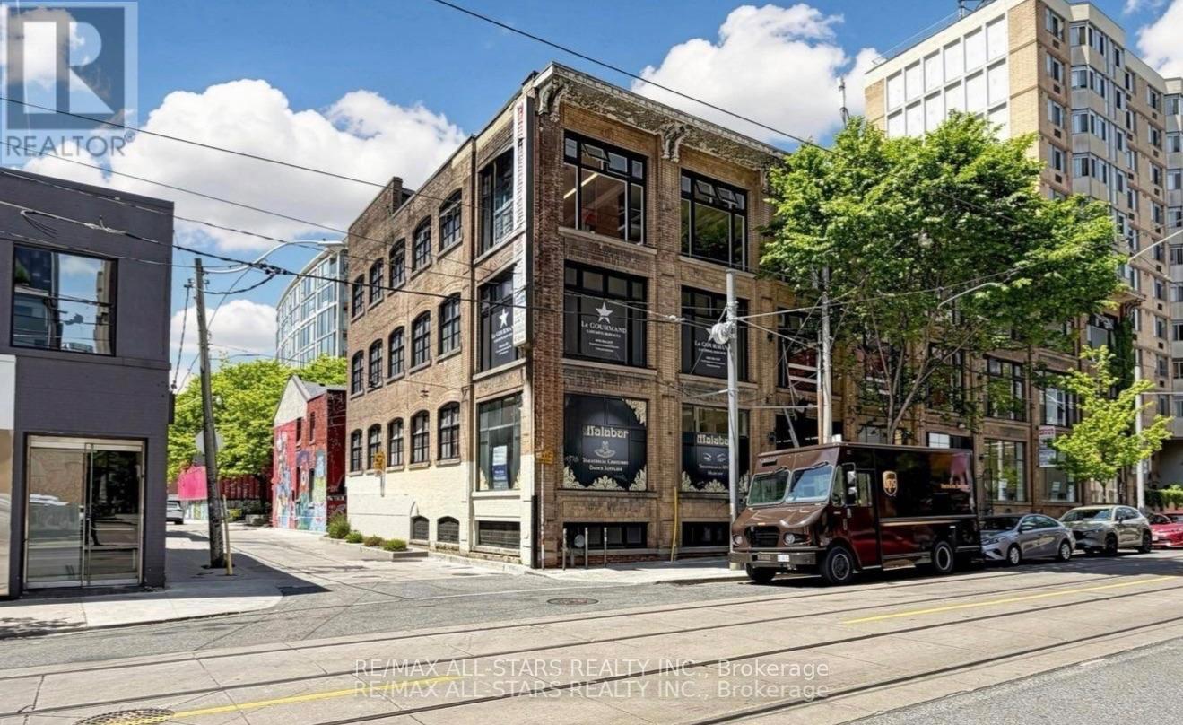 104 - 14 Mccaul Street Property Photo 10