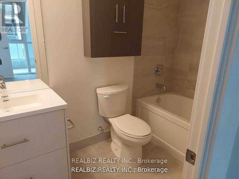 325 - 188 Fairview Mall Drive Property Photo 3