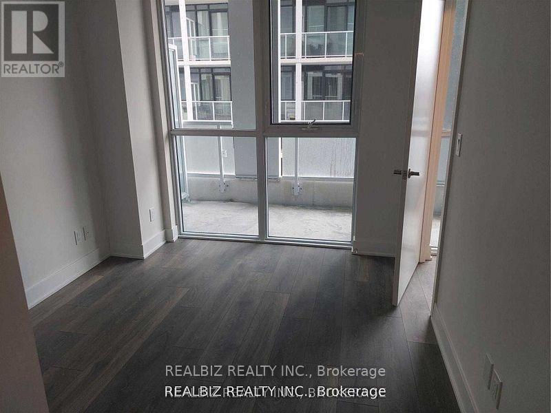 325 - 188 Fairview Mall Drive Property Photo 5