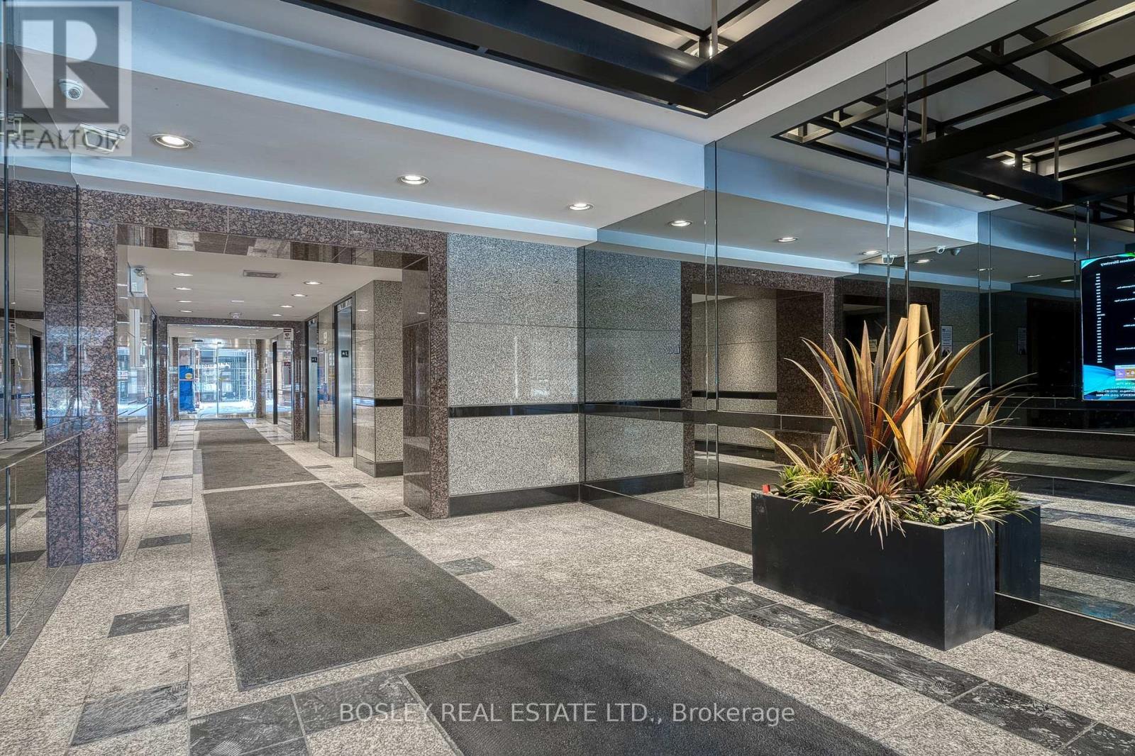 603 - 920 Yonge Street Property Photo 11