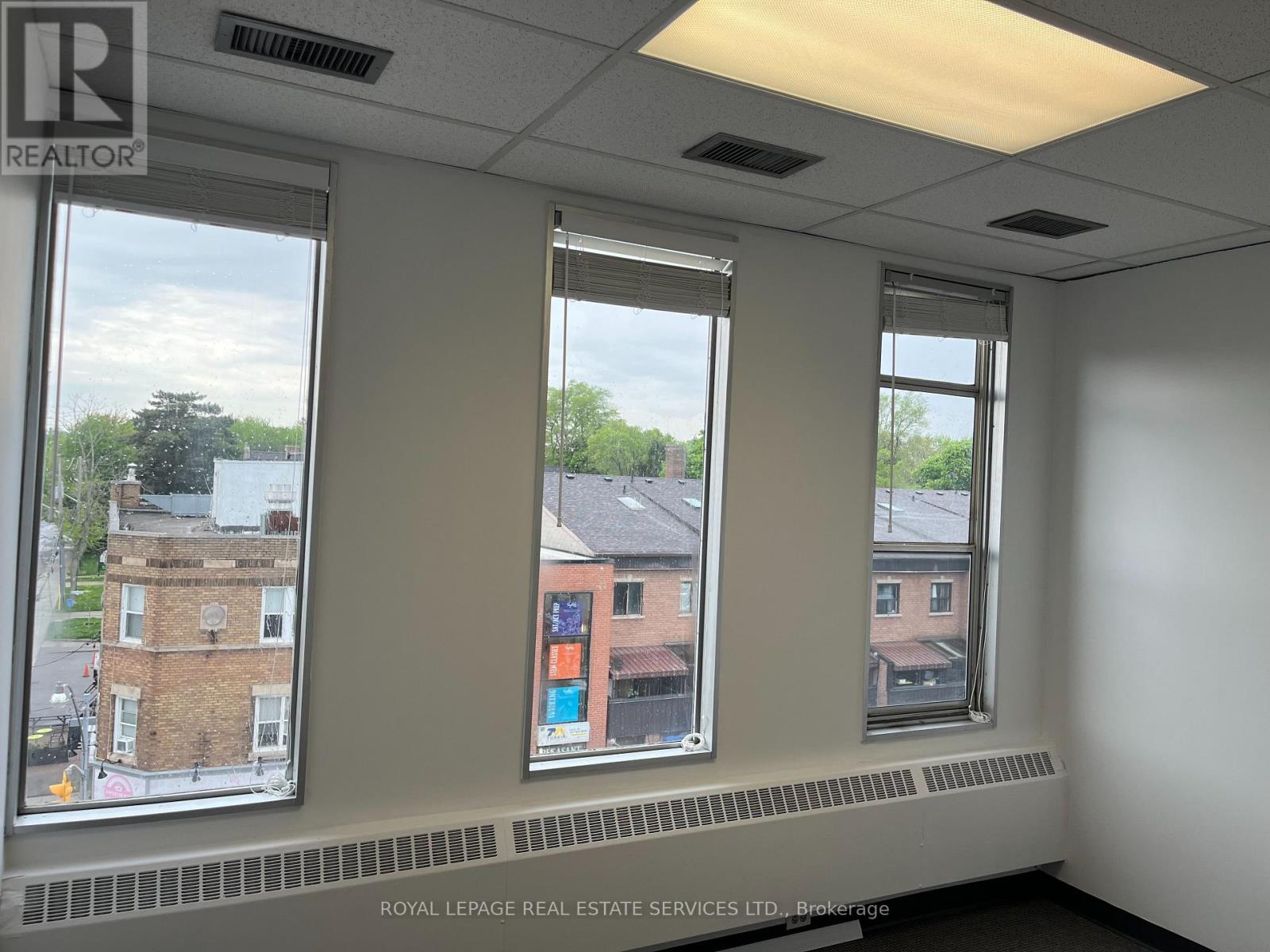 401 - 3335 Yonge Street Property Photo 2