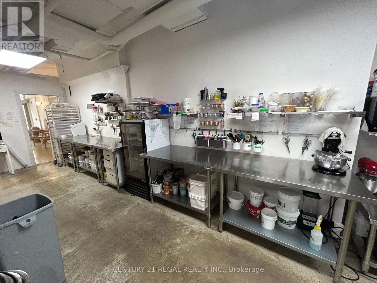 173 King Street E Property Photo 14