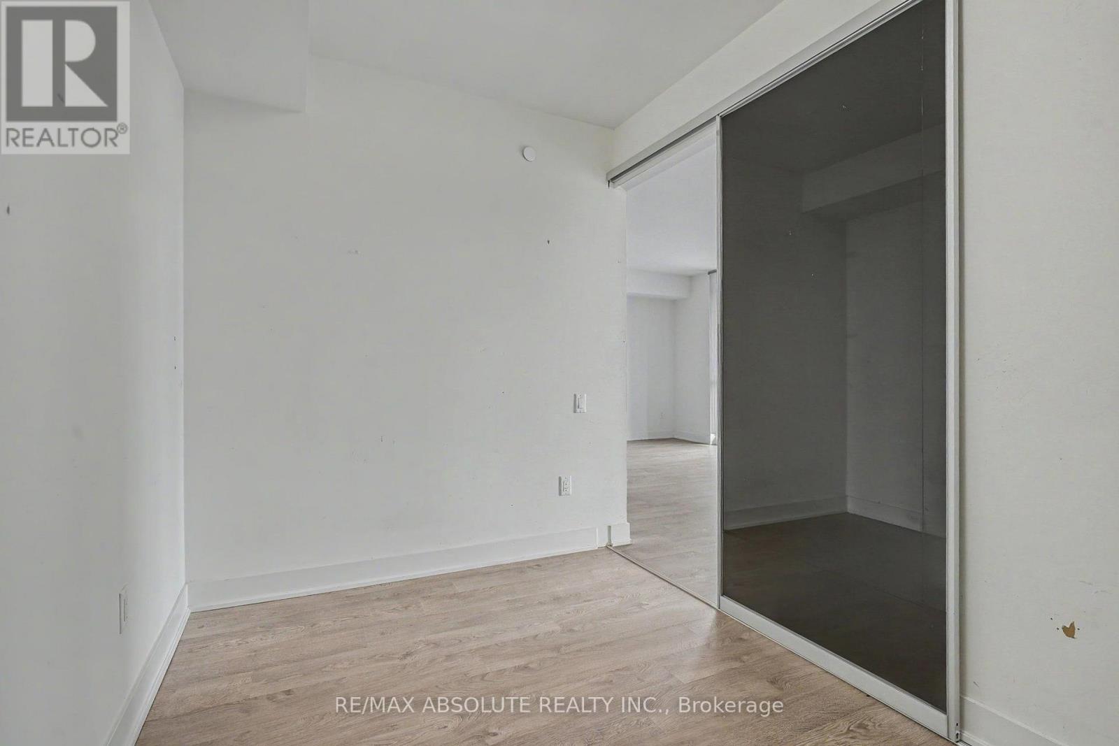 2809 - 30 Roehampton Avenue Property Photo 12
