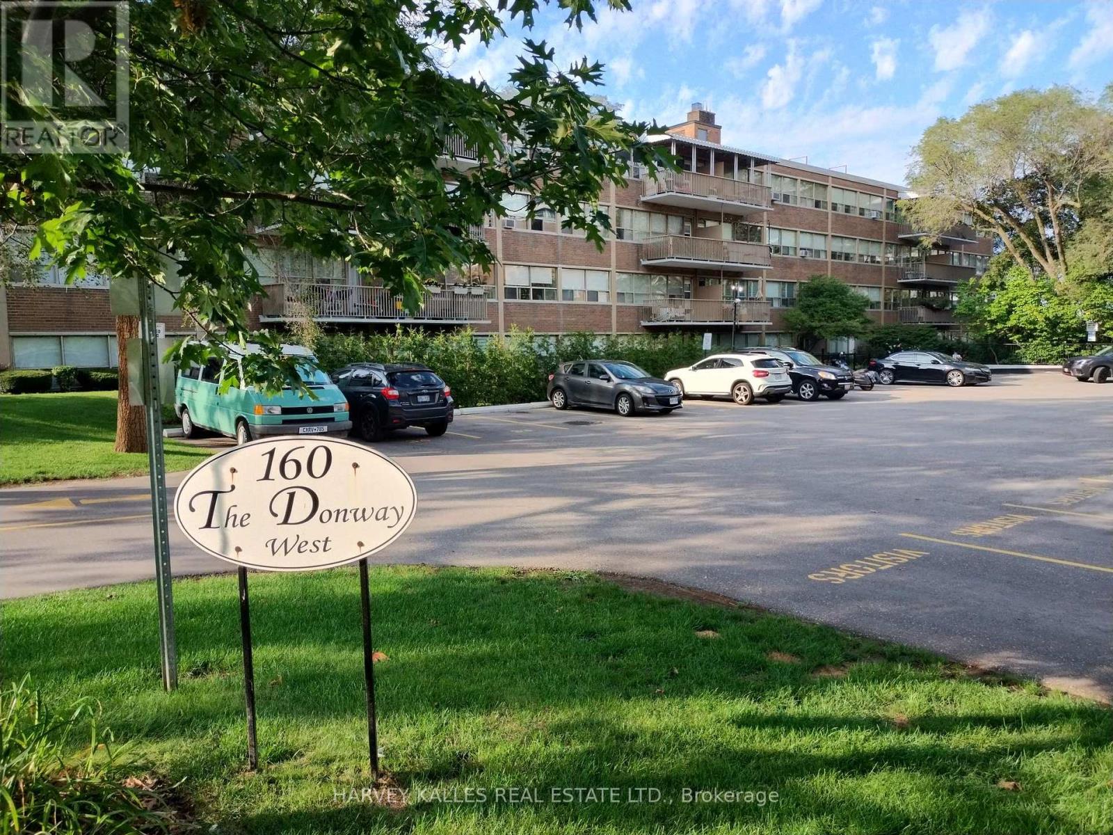 411 - 160 The Donway W Property Photo 1