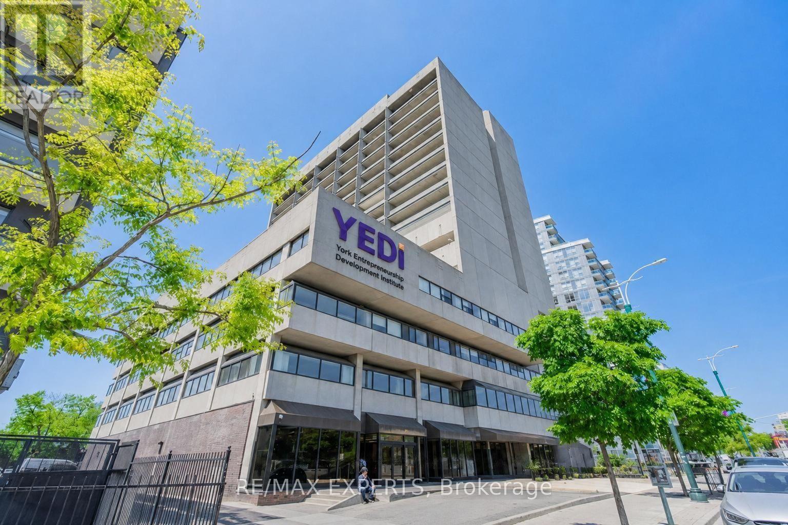 407 - 720 Spadina Avenue Property Photo 4