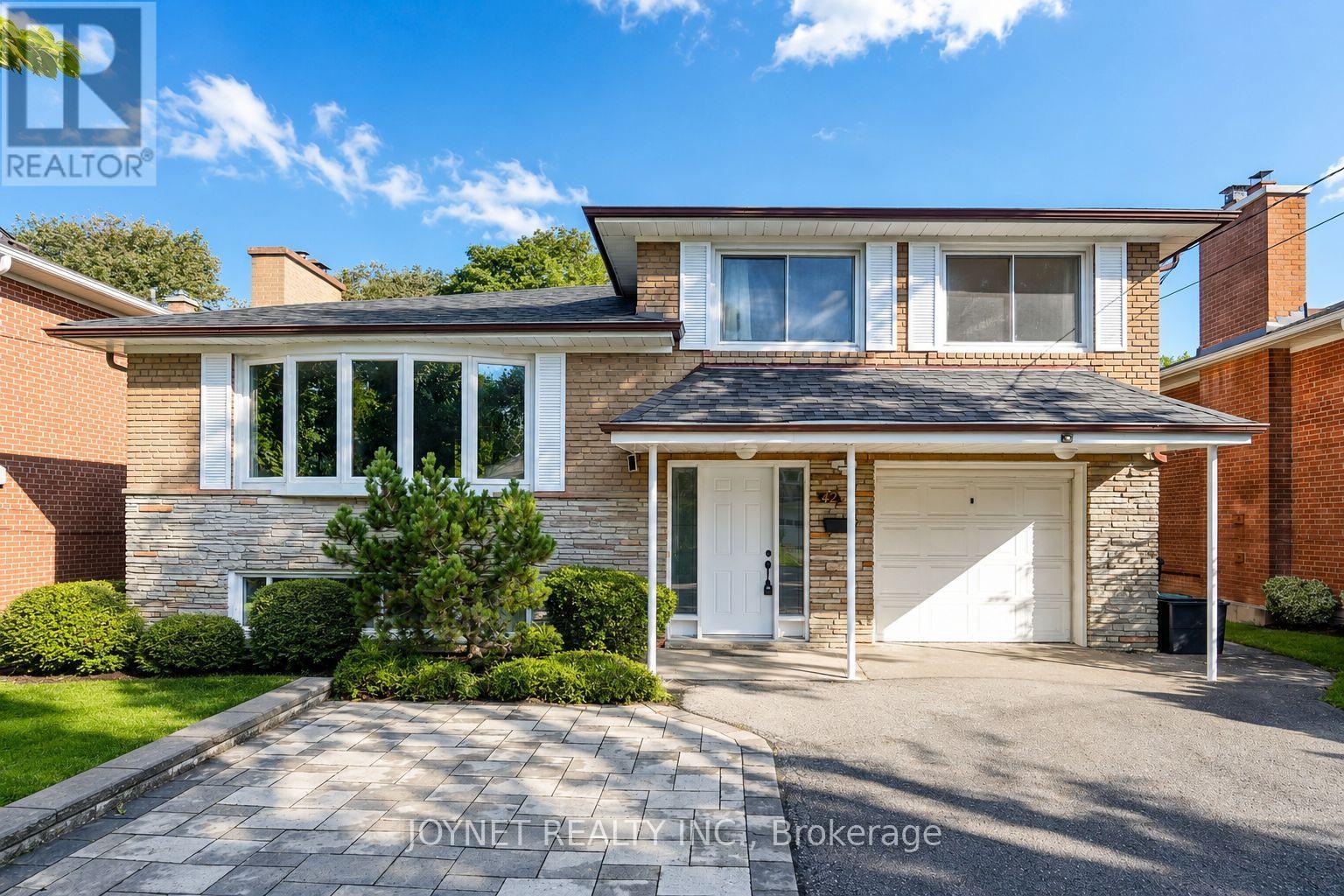 42 Brucedale Crescent Property Photo 1