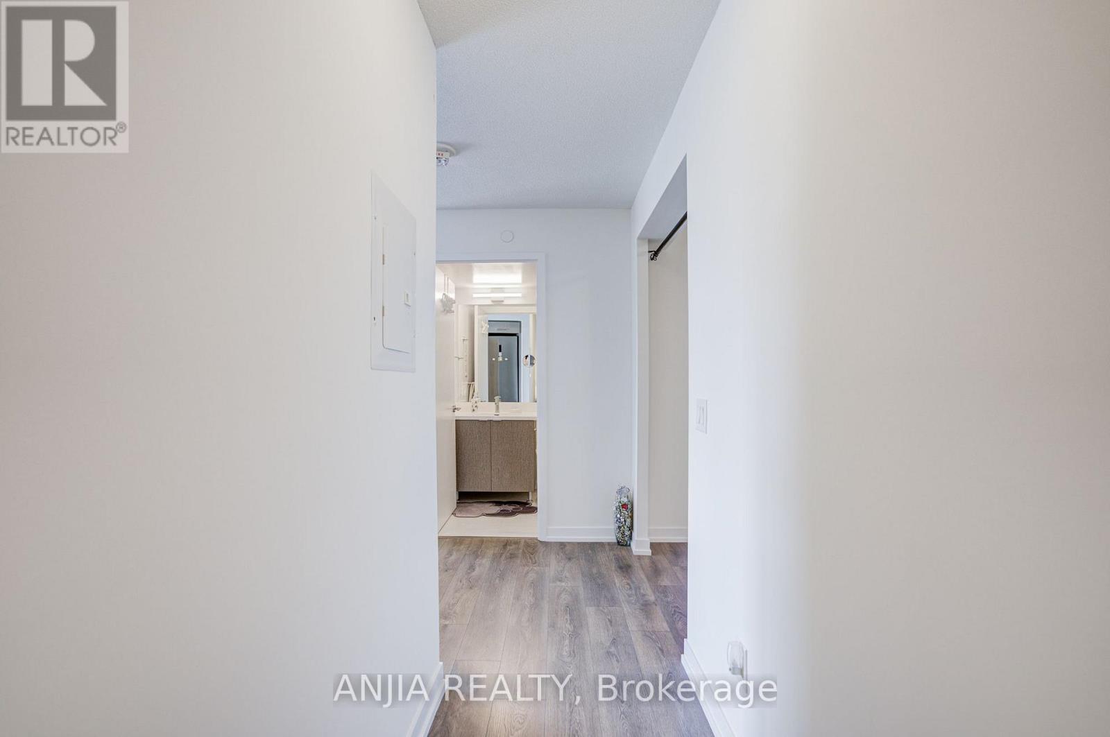 803 - 219 Dundas Street E Property Photo 10