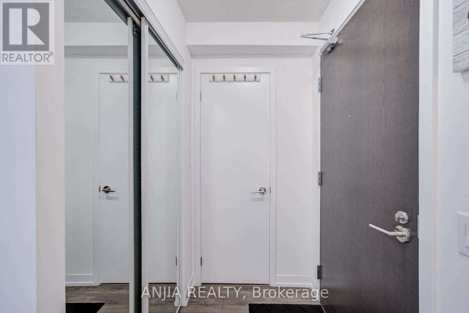 803 - 219 Dundas Street E Property Photo 13