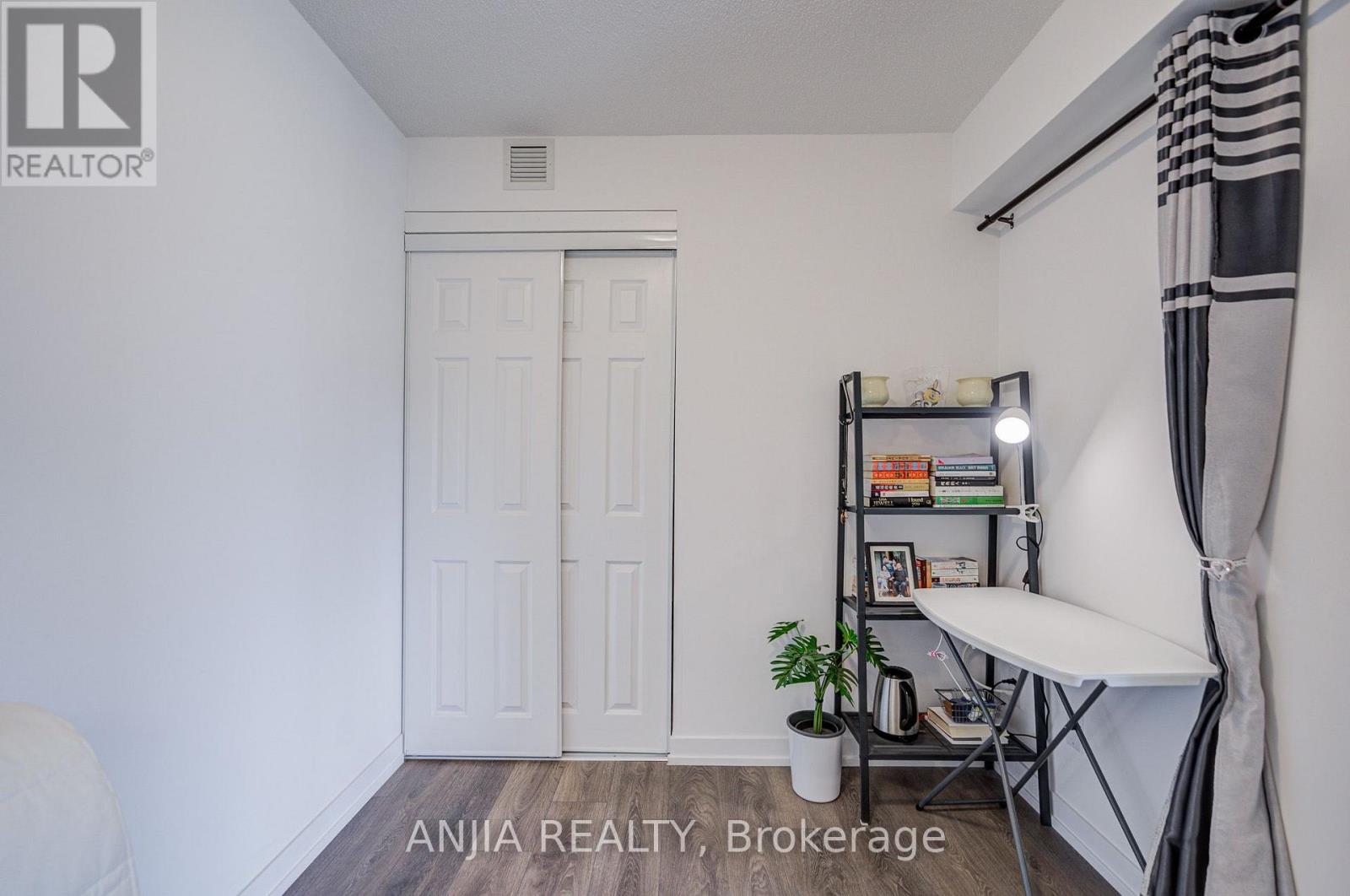 803 - 219 Dundas Street E Property Photo 30