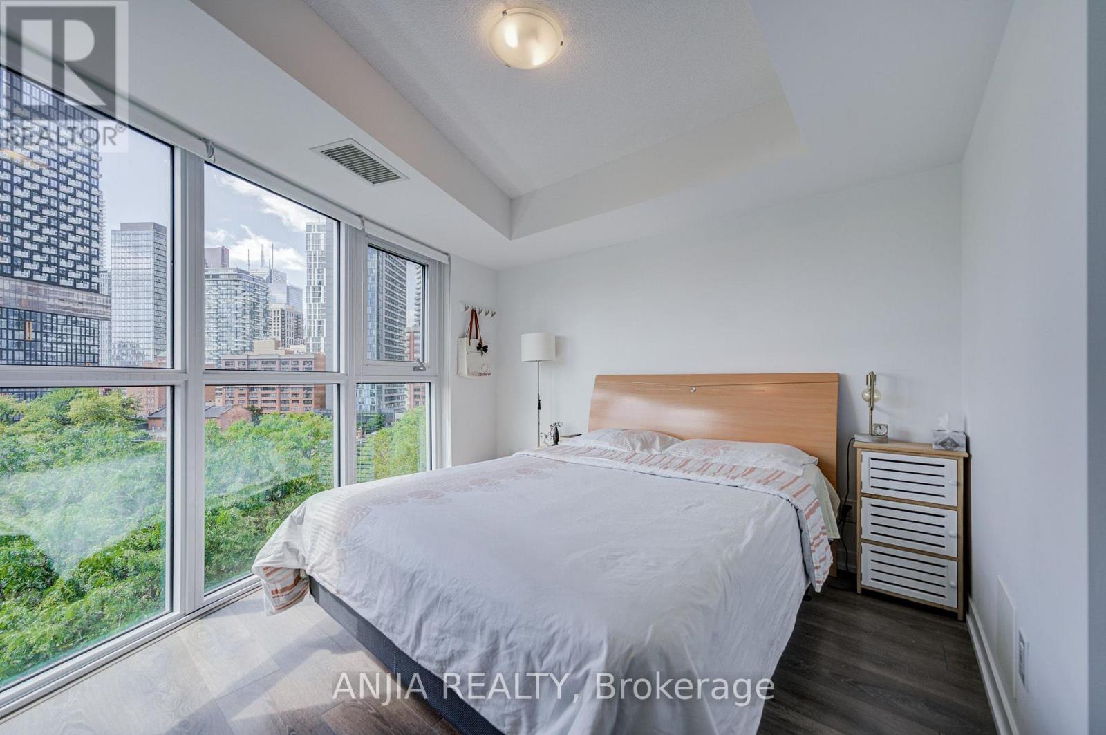 803 - 219 Dundas Street E Property Photo 32
