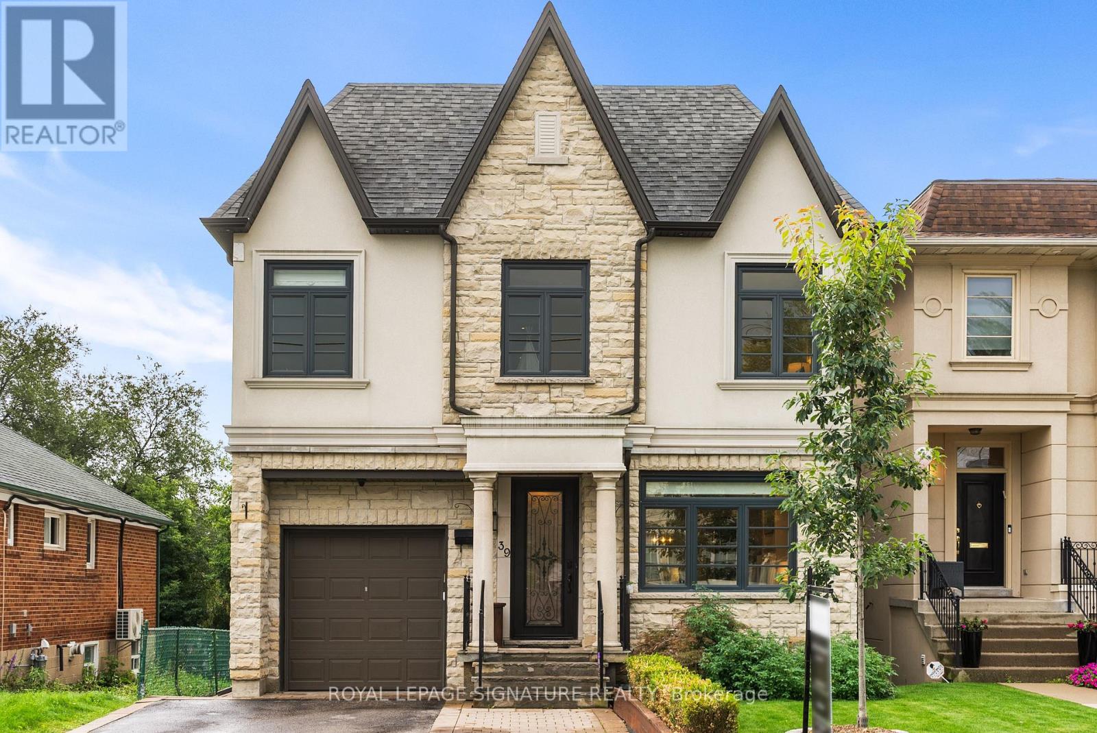 39 Regina Avenue Property Photo 1