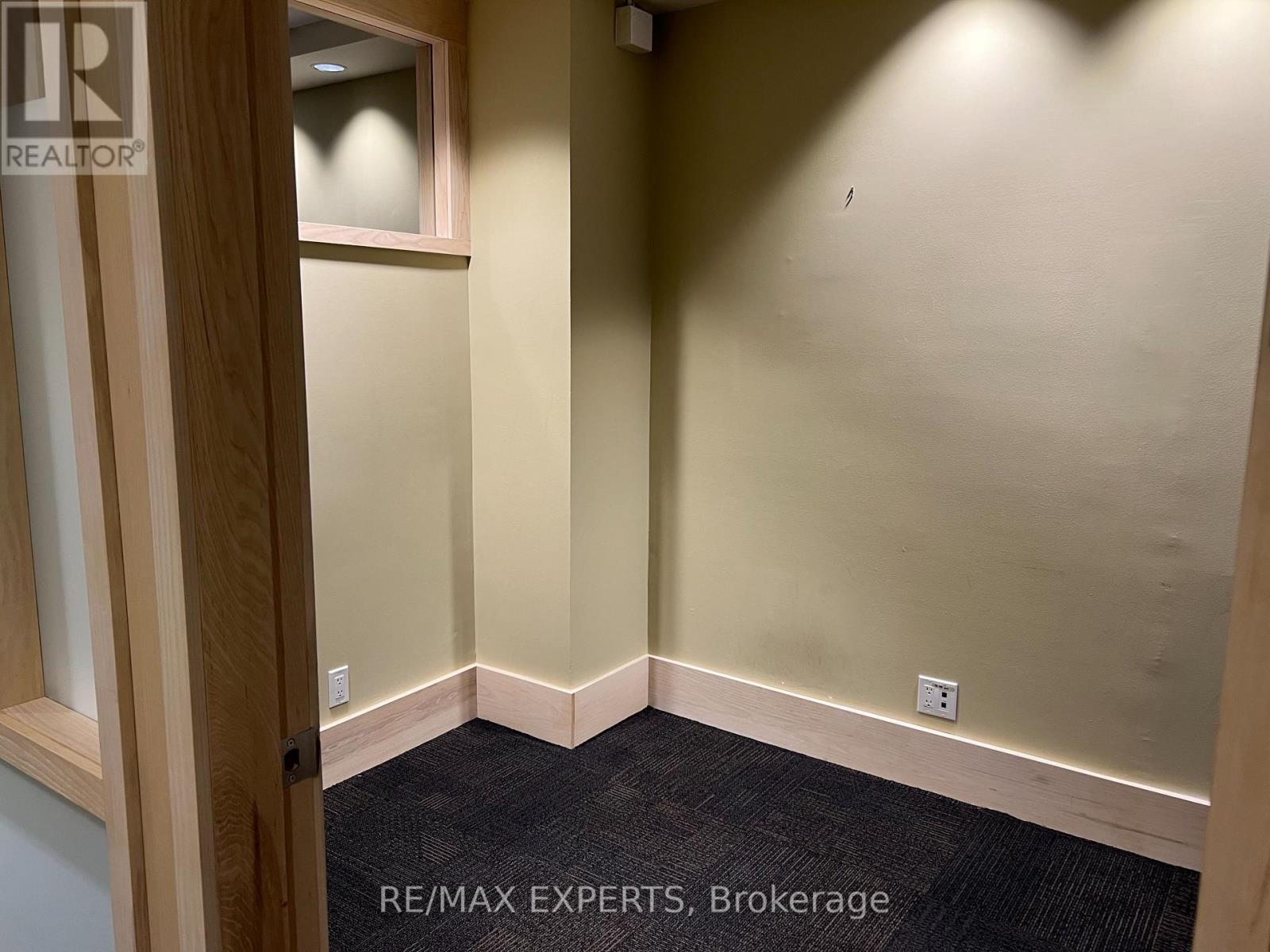 410 - 720 Spadina Avenue Property Photo 6