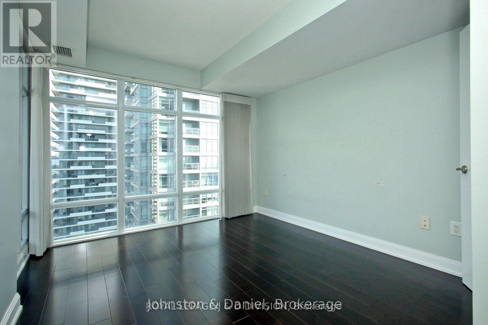 2908 - 2181 Yonge Street Property Photo 9