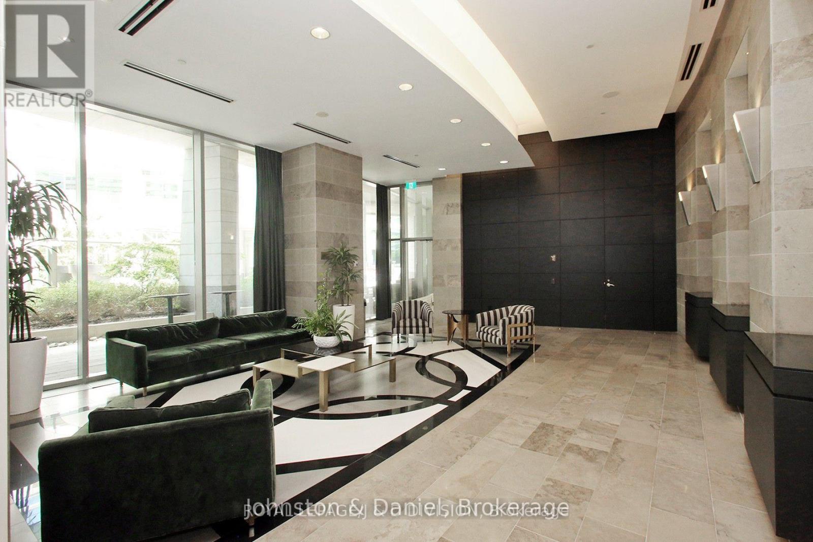 2908 - 2181 Yonge Street Property Photo 21