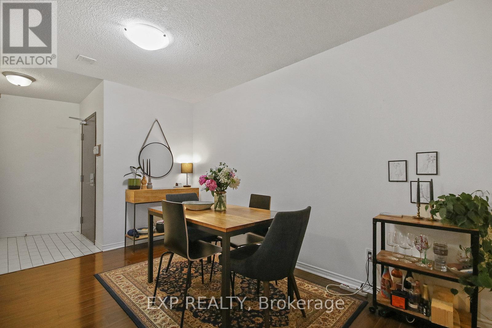 808 - 25 The Esplanade Property Photo 4