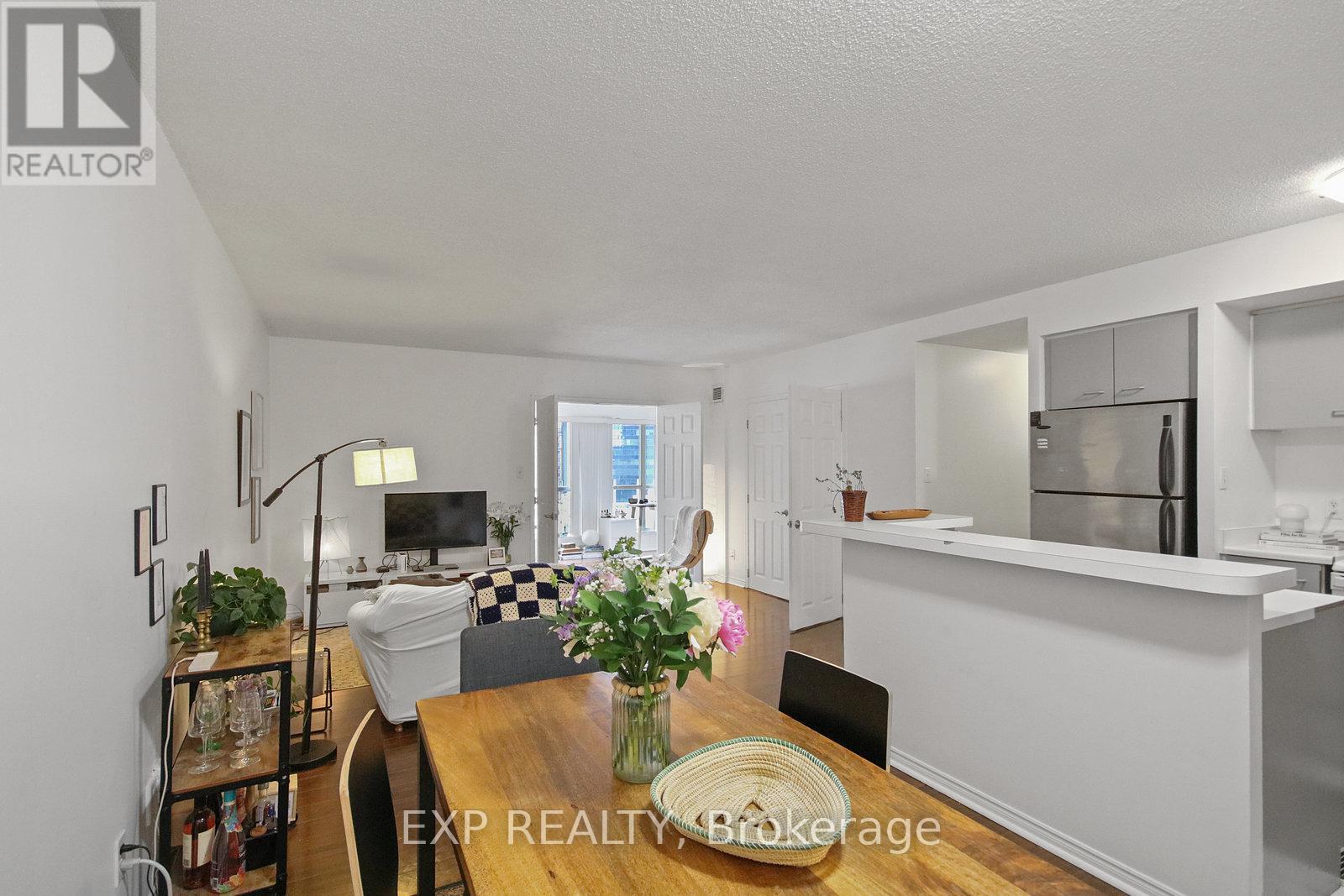 808 - 25 The Esplanade Property Photo 5