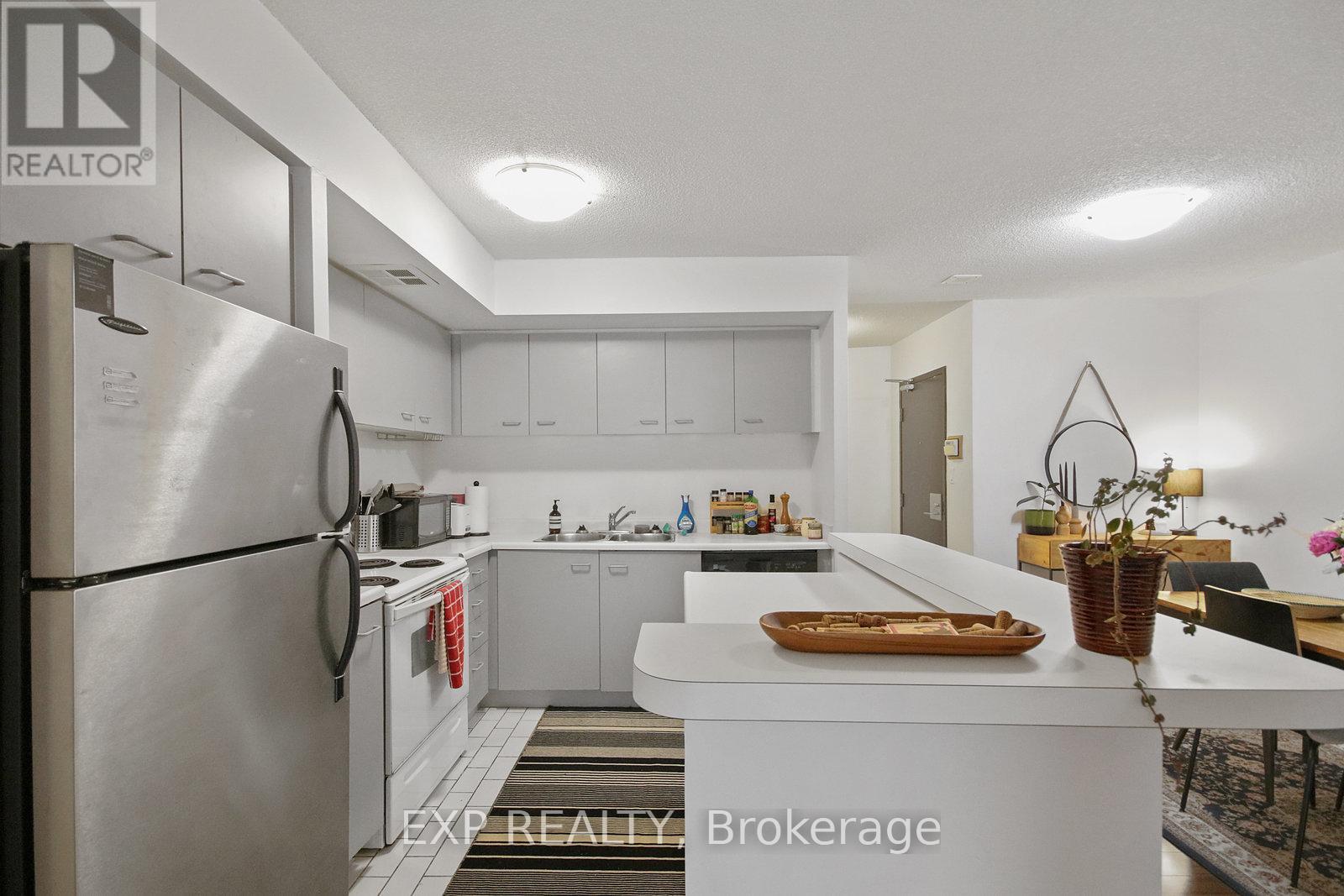 808 - 25 The Esplanade Property Photo 9