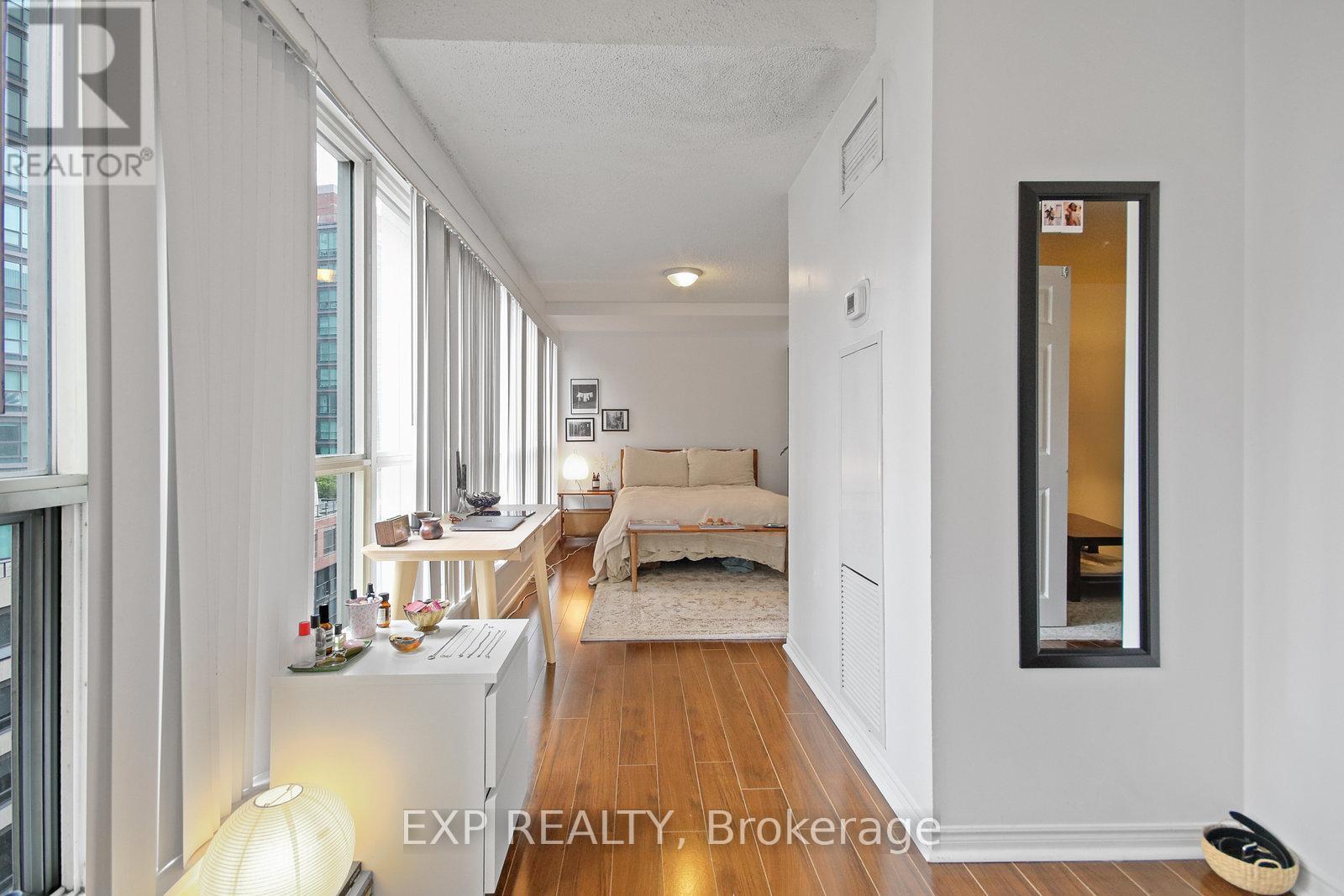 808 - 25 The Esplanade Property Photo 19