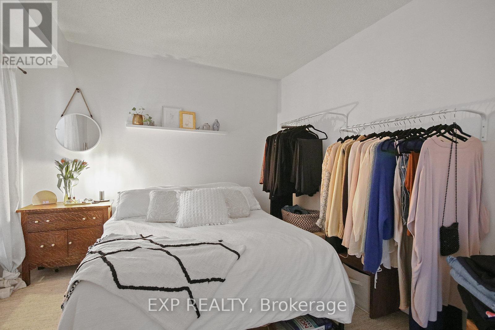 808 - 25 The Esplanade Property Photo 28