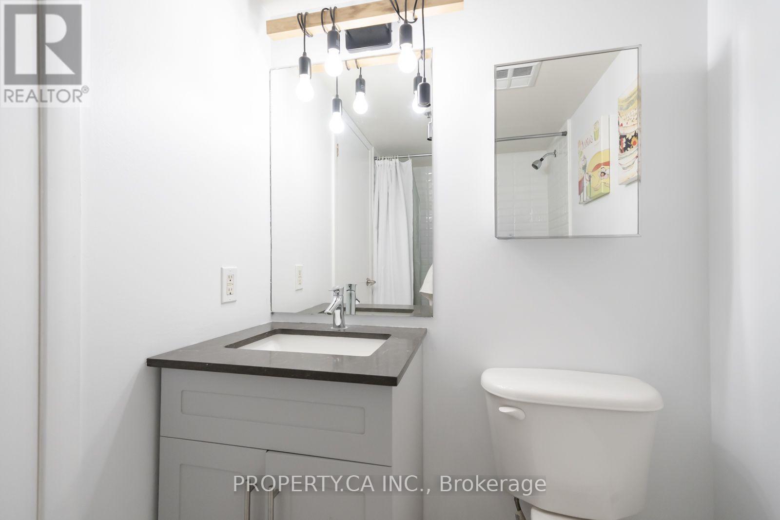 912 - 210 Victoria Street Property Photo 7