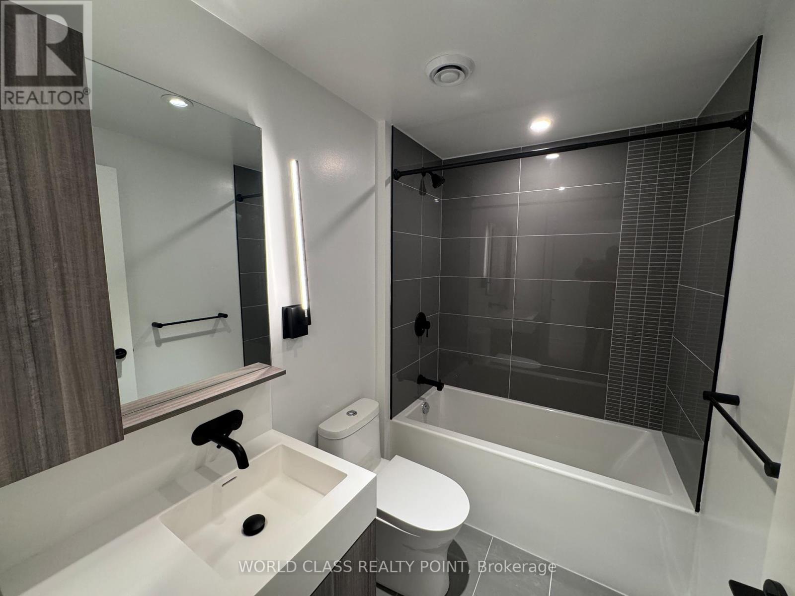 405 - 117 Broadway Avenue Property Photo 6