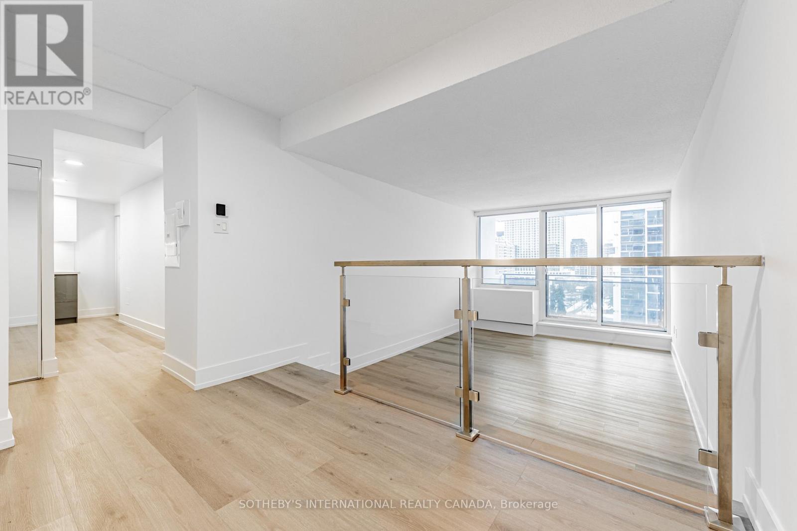 N2105 - 201 Sherbourne Street Property Photo 1