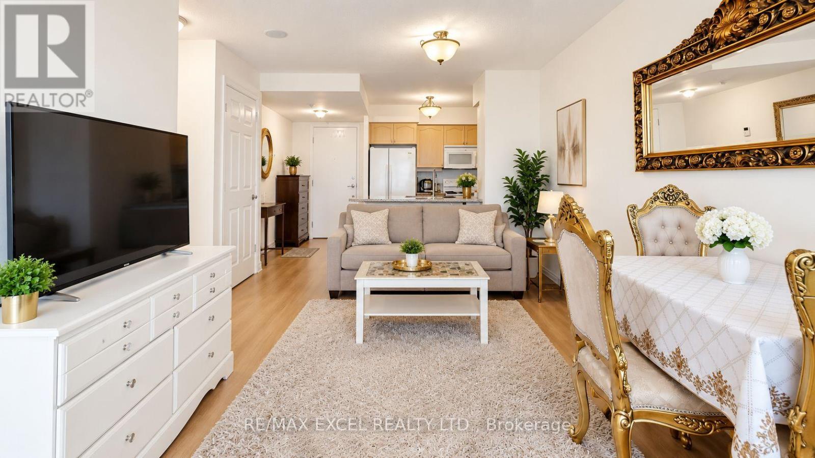 2510 - 15 Greenview Avenue Property Photo 3