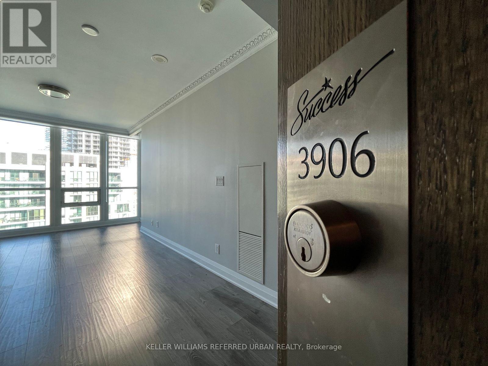 3906 - 16 HARBOUR STREET Property Photo 1