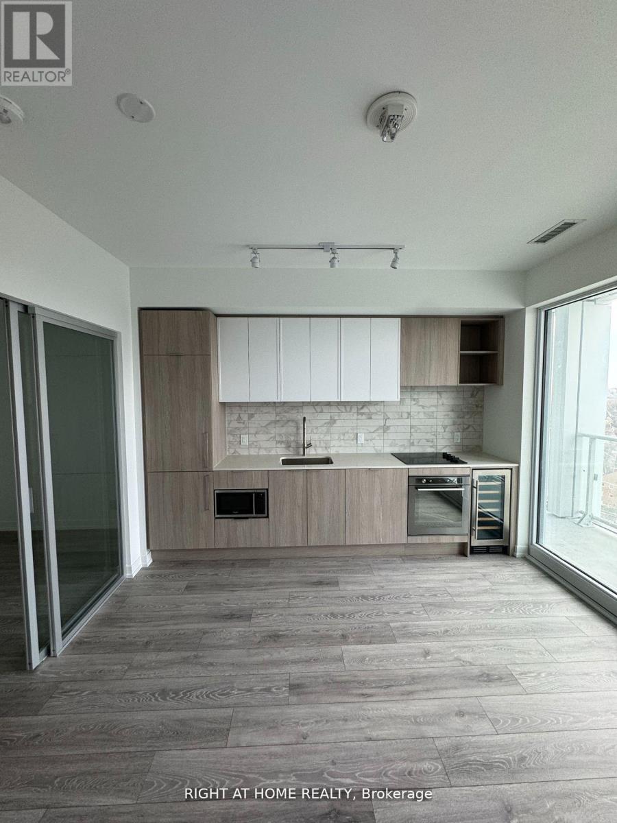 1512 - 2020 BATHURST STREET