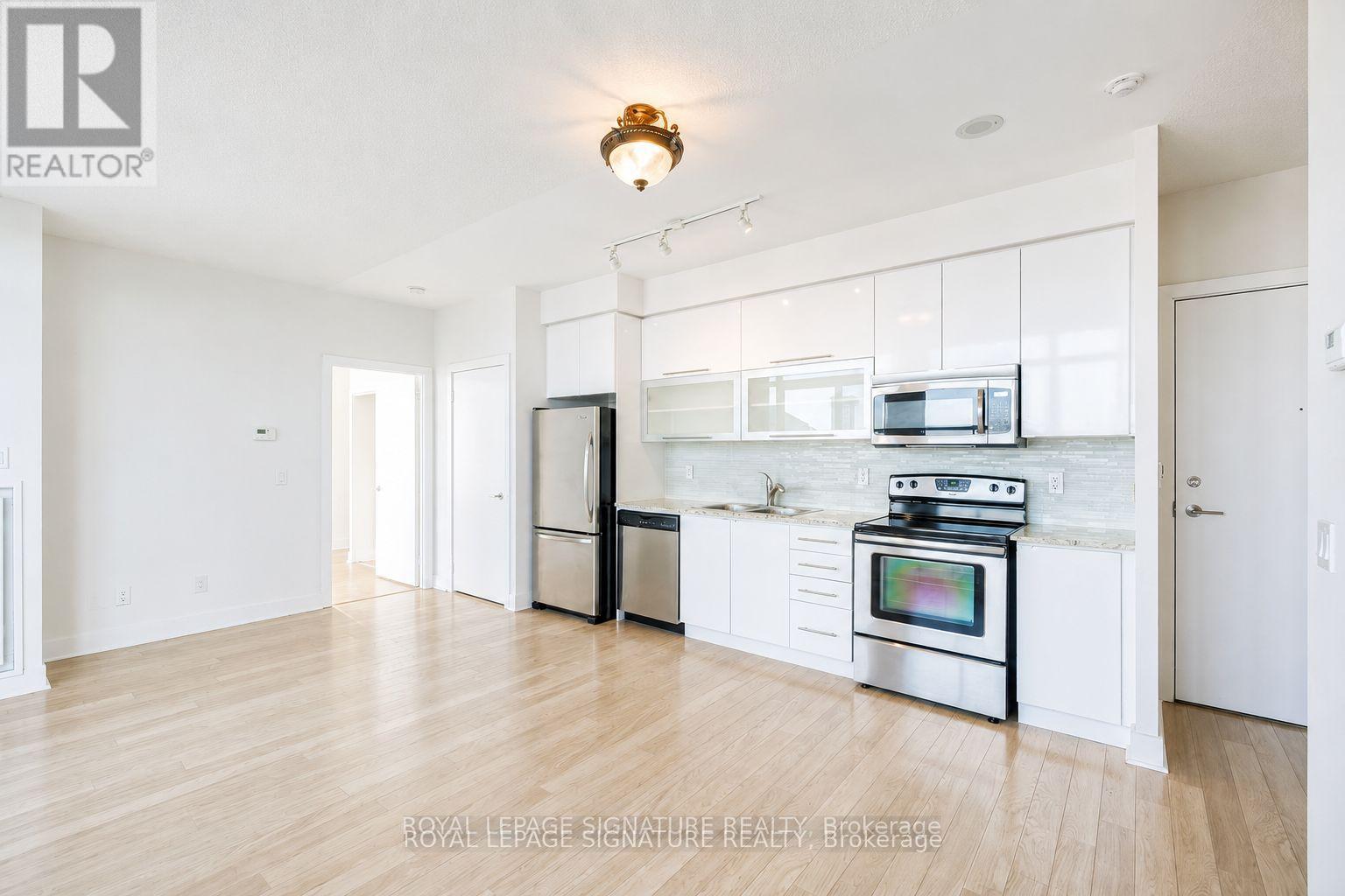 903 - 90 Stadium Road Property Photo 1