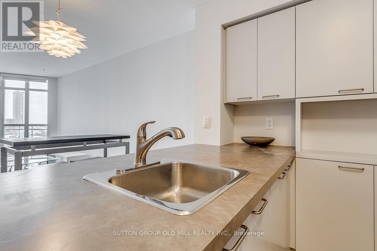 Ph2 - 255 Richmond Street E Property Photo 12